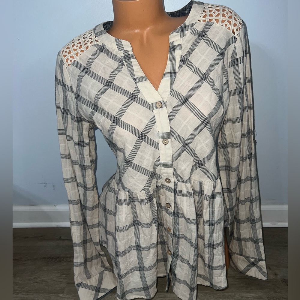 Miss Me The Buckle Cream Eyelet Top Shirt Tunic Stripe Belted Tie Large